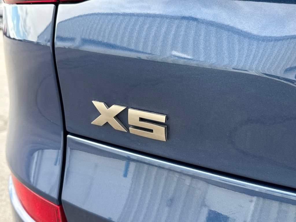 Used 2023 BMW X5 M50i AWD/4WD image 11