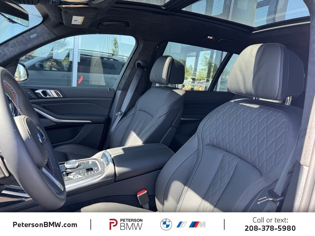 New 2026 BMW X7 M60i image 17