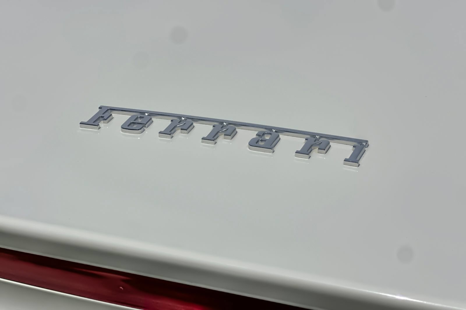 Used 2012 Ferrari California RWD image 35