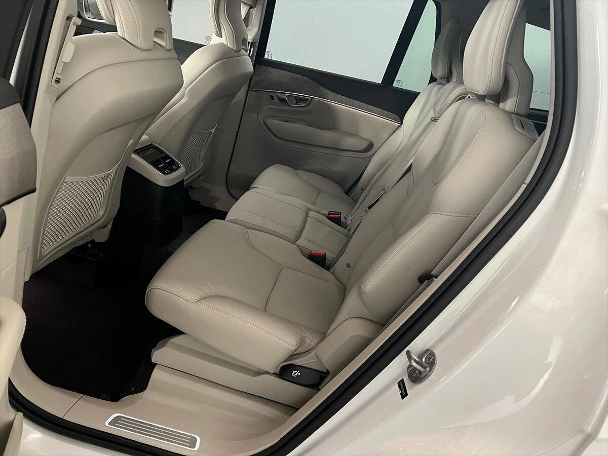 Used 2024 Volvo XC90 T8 Plus w/ Protection Package image 9