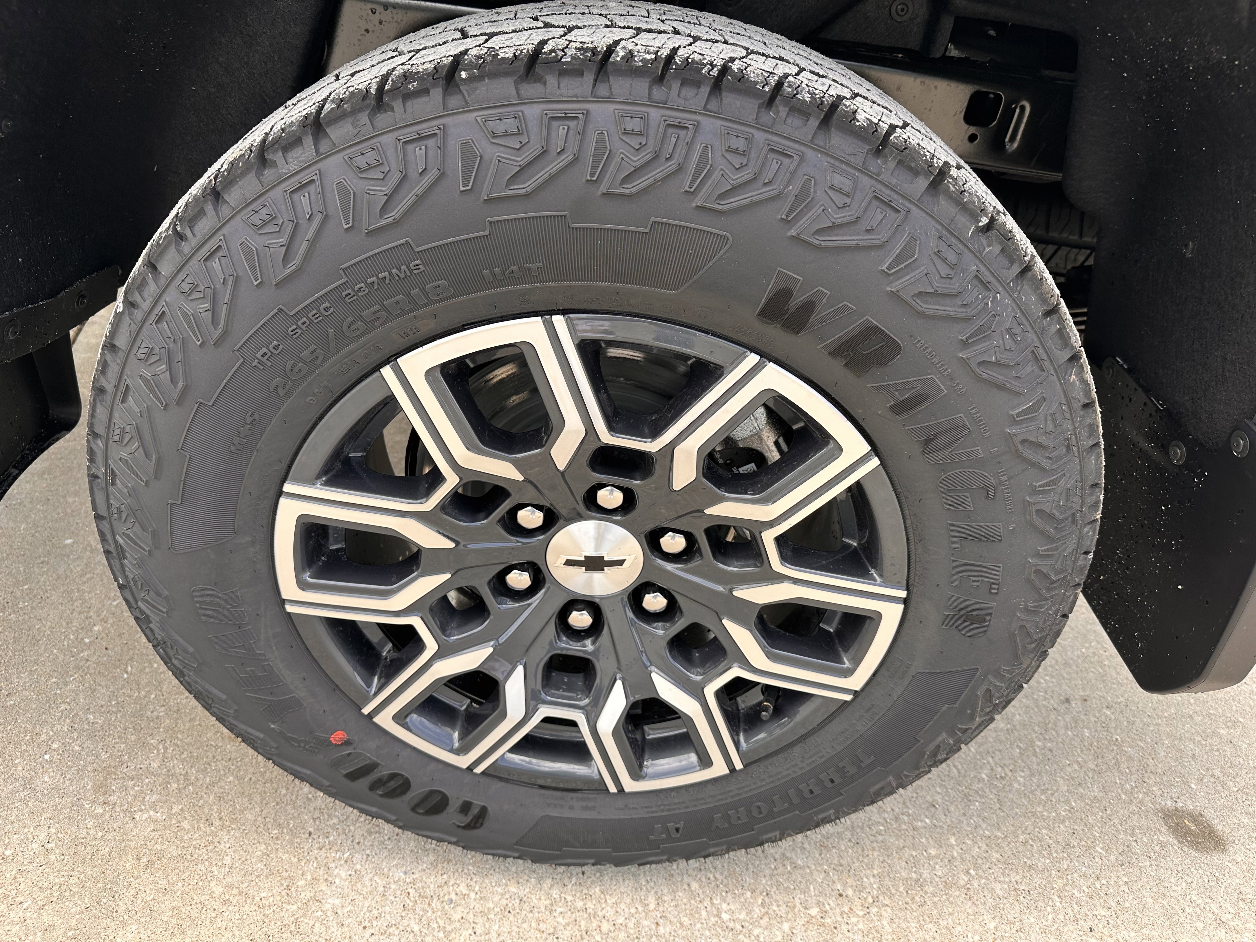 New 2025 Chevrolet Colorado Z71 image 10