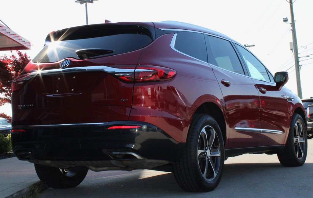 Used 2021 Buick Enclave Essence w/ Sport Touring Edition AWD/4WD image 11