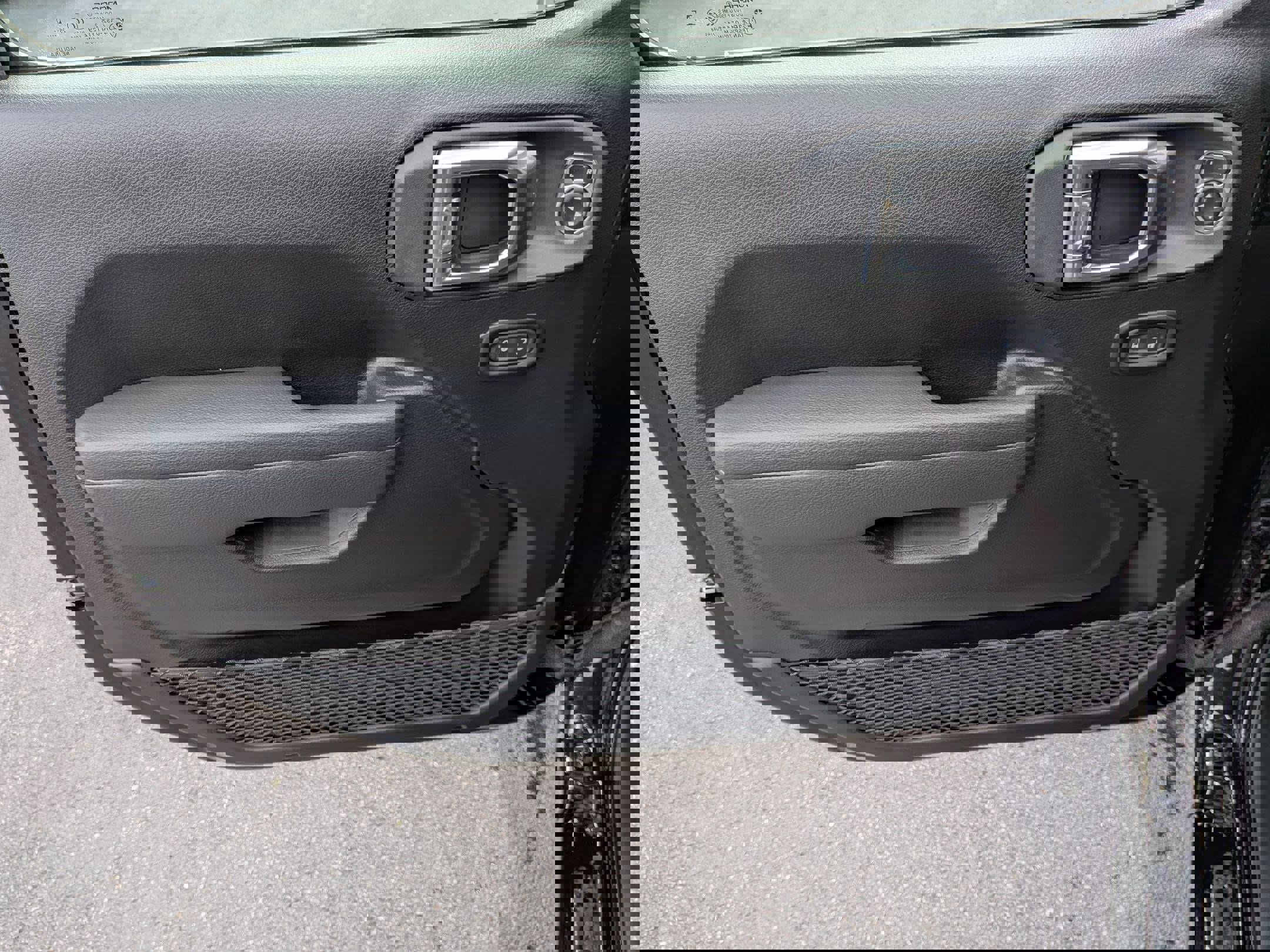 New 2025 Jeep Gladiator Sport image 10