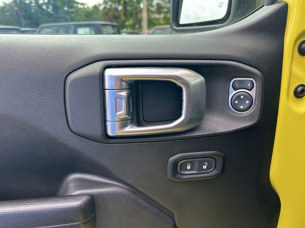 Used 2023 Jeep Wrangler Sport S image 32