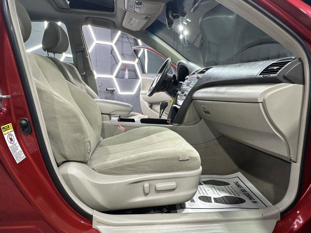 Used 2009 Toyota Camry LE image 32