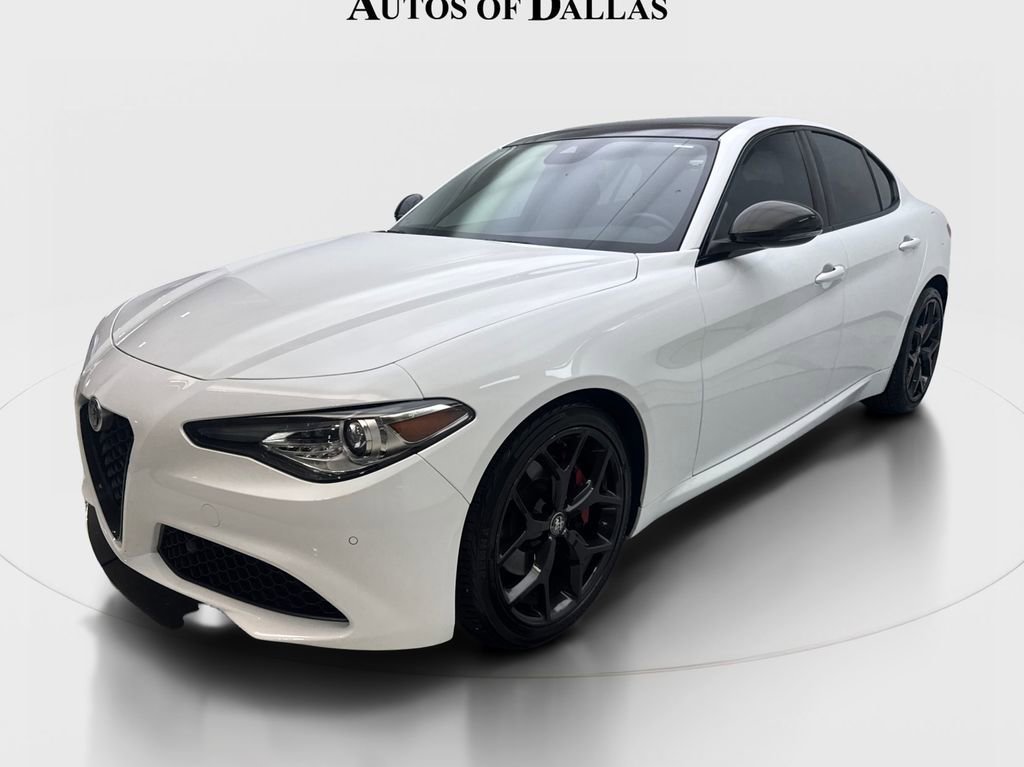 Used 2021 Alfa Romeo Giulia Ti w/ Nero Edizione RWD image 2