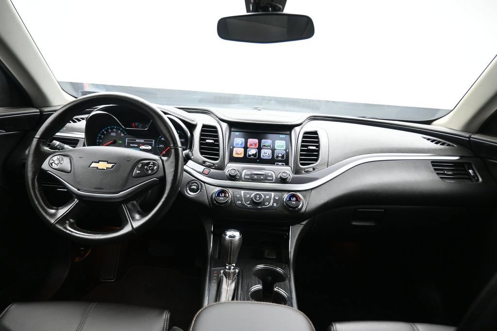 Used 2019 Chevrolet Impala LT FWD image 37