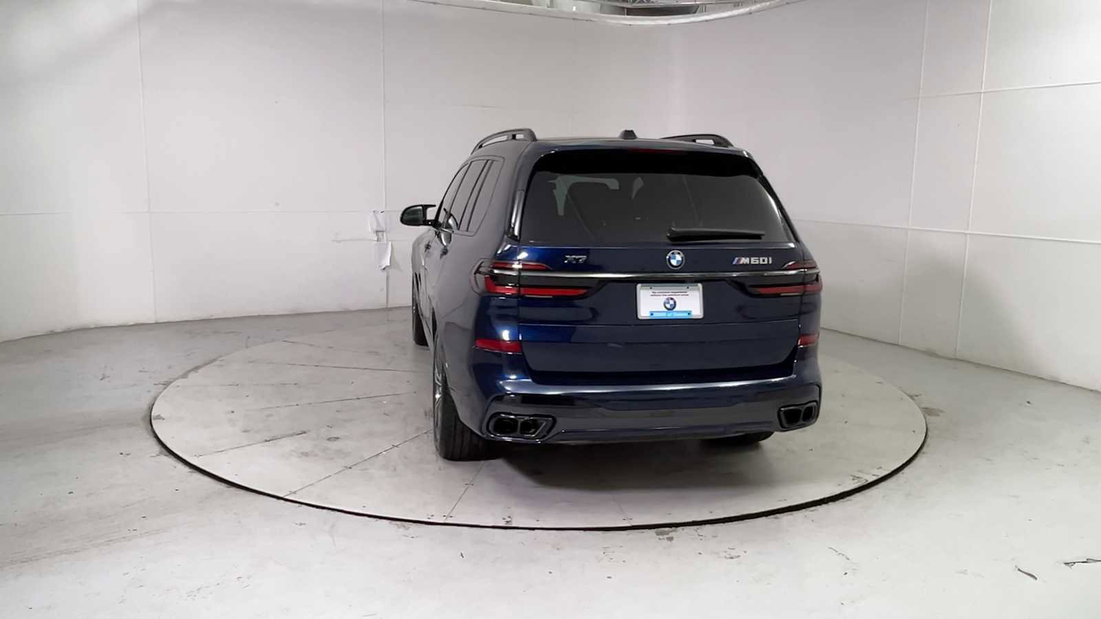 New 2026 BMW X7 M60i image 3