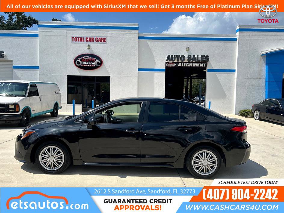 Used 2020 Toyota Corolla LE image 3