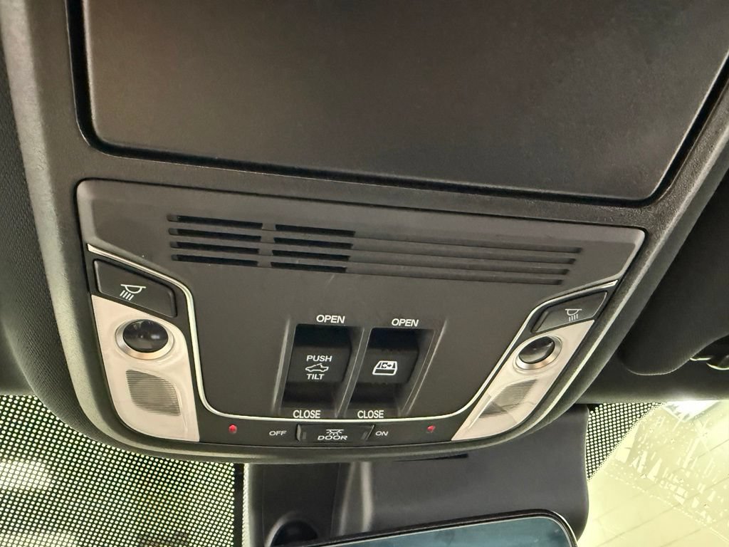 Used 2022 Honda Ridgeline Black Edition image 17