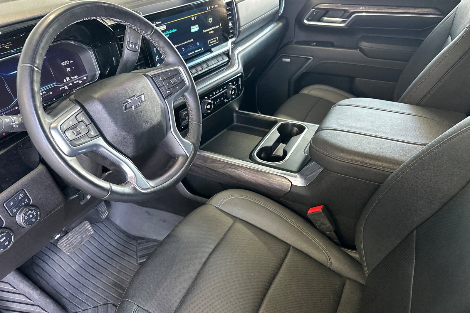 Used 2024 Chevrolet Silverado 2500 LTZ w/ LTZ Plus Package image 9