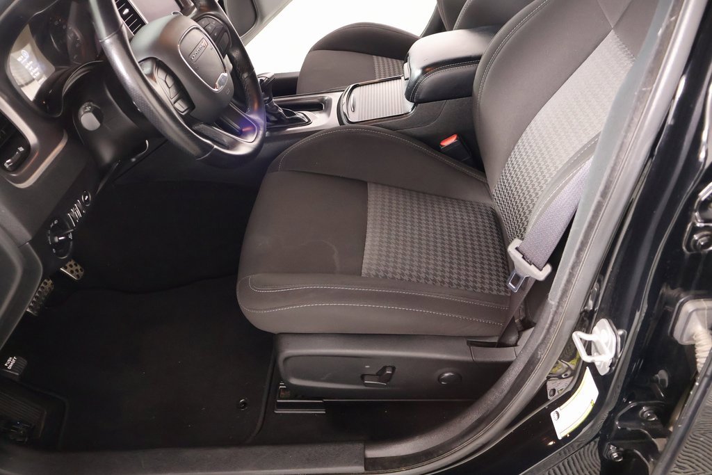 Used 2022 Dodge Charger R/T w/ Driver Convenience Group image 11