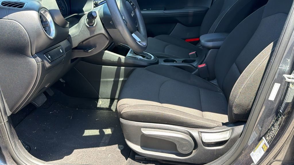 Used 2023 Kia Forte LXS FWD image 10
