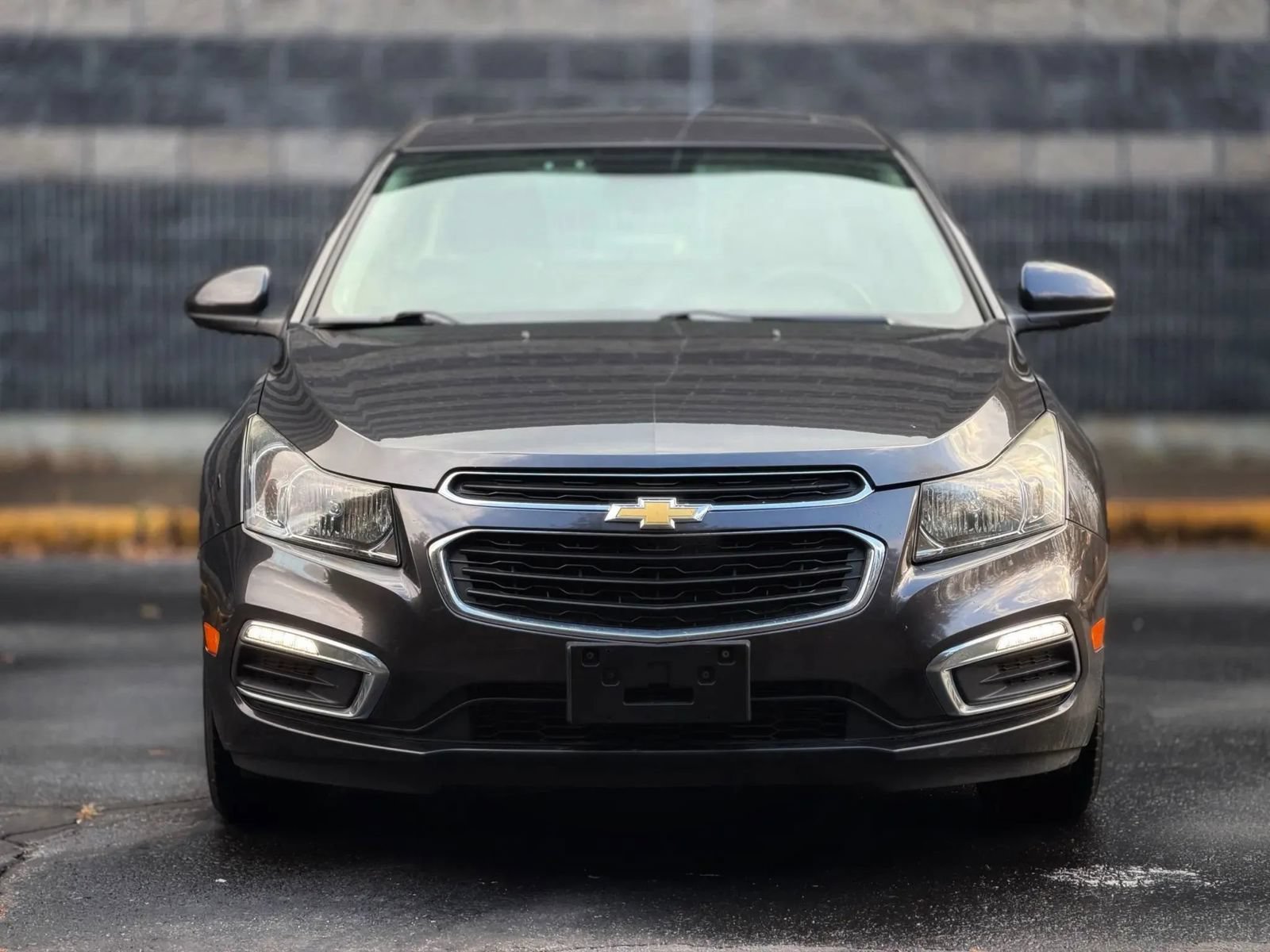 Used 2016 Chevrolet Cruze LT w/ Sun And Sound Package FWD image 2