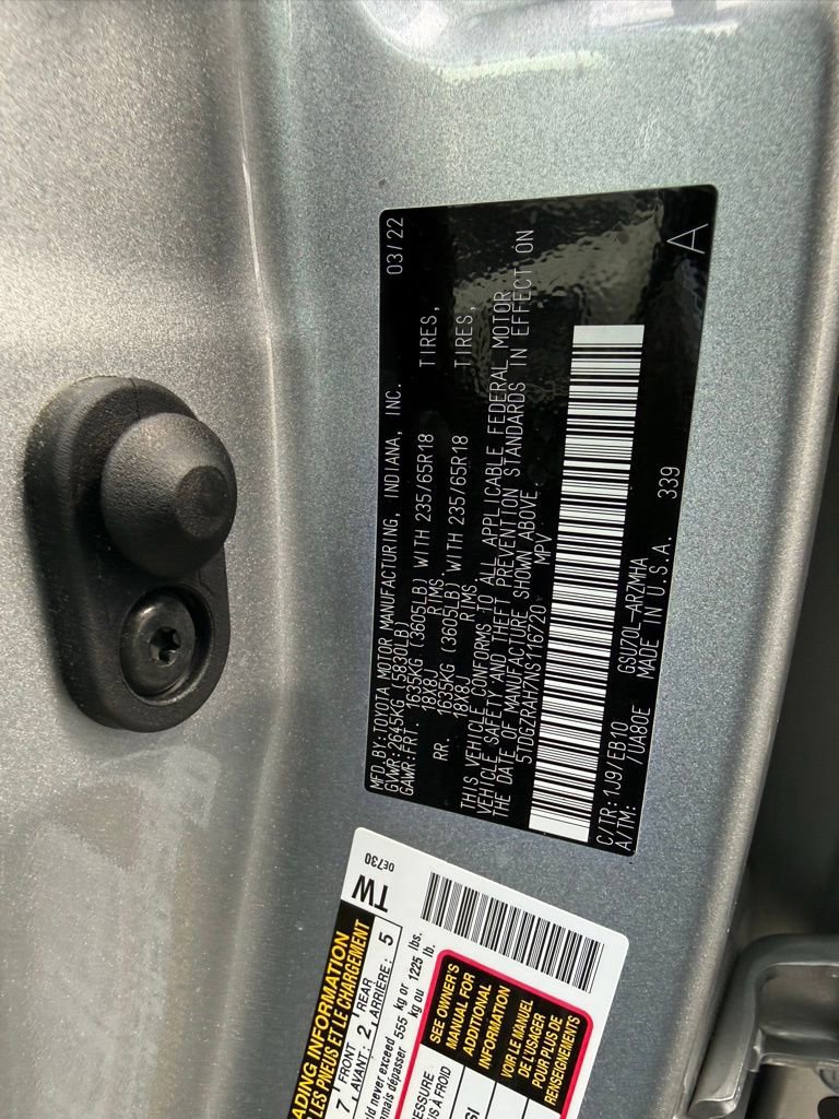 Used 2022 Toyota Highlander XLE FWD image 12