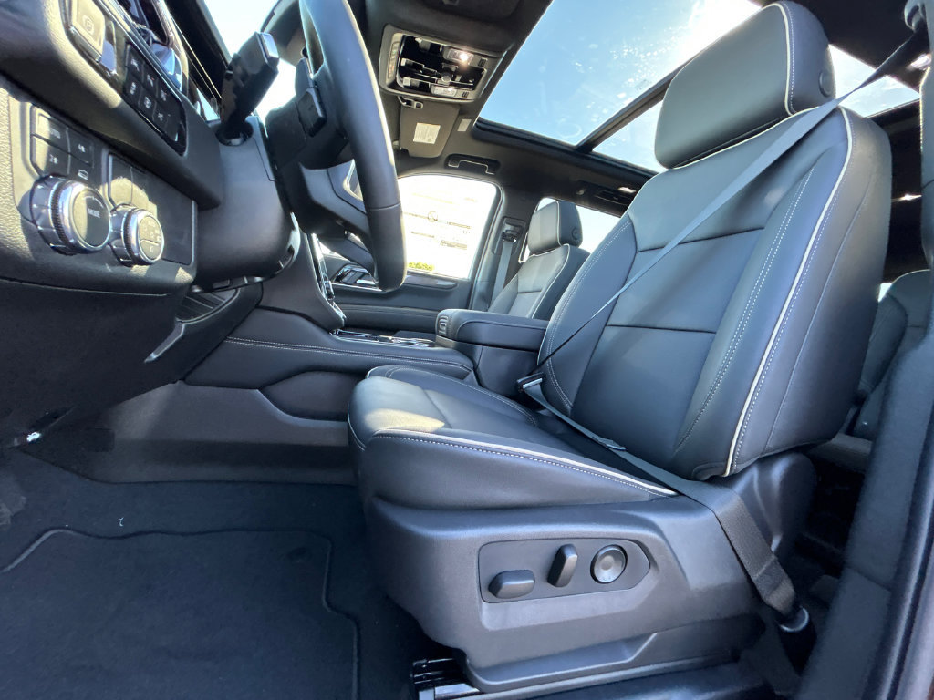 New 2027 GMC Yukon Elevation w/ Elevation Preferred Package AWD/4WD image 18