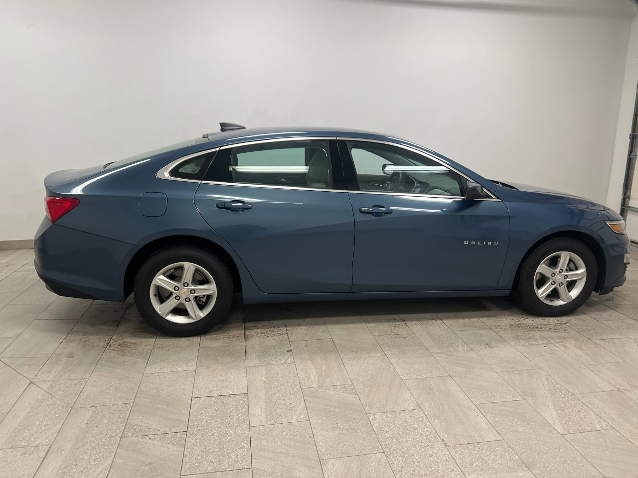 Used 2024 Chevrolet Malibu LS image 9
