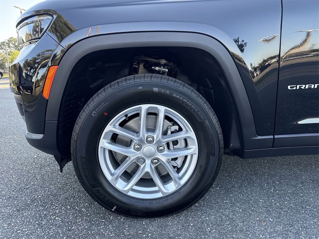 New 2025 Jeep Grand Cherokee L Laredo w/ Luxury Tech Group I image 10