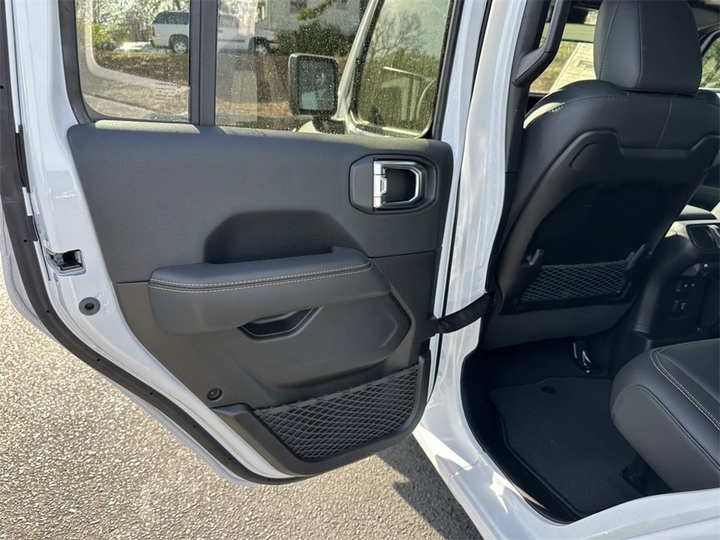 New 2025 Jeep Wrangler Sahara image 18