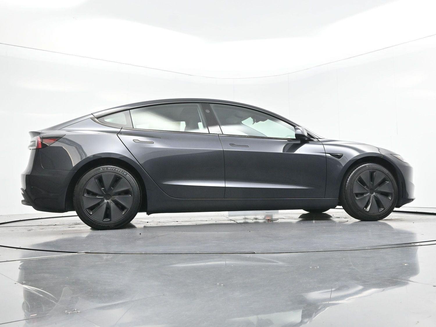 Used 2025 Tesla Model 3 Long Range RWD image 49