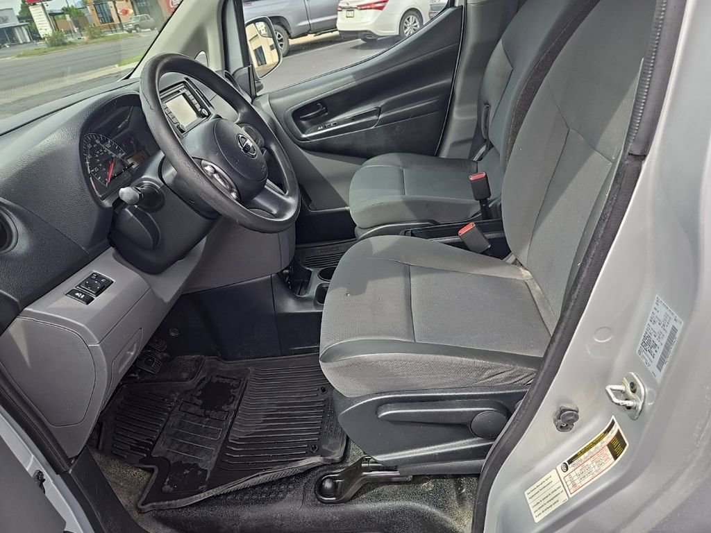 Used 2015 Nissan NV200 SV w/ Technology Package image 12