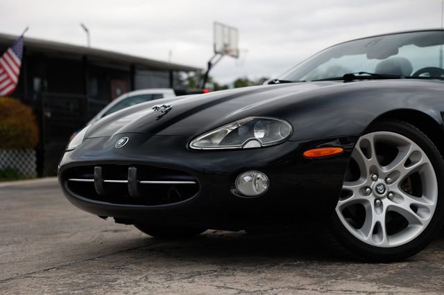 Used 2003 Jaguar XK8 Convertible image 29
