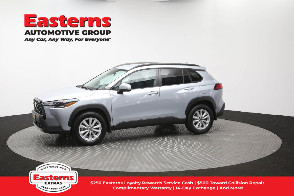 Used 2022 Toyota Corolla Cross LE AWD/4WD image 55