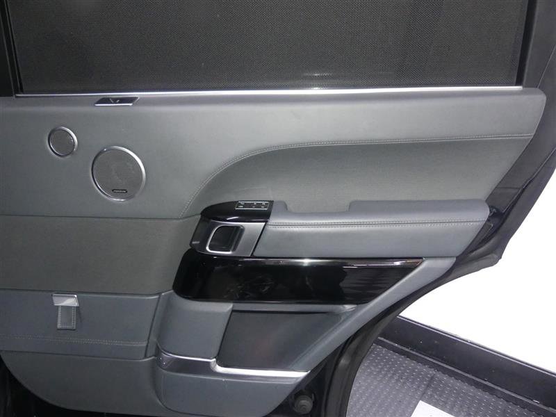 Used 2015 Land Rover Range Rover Long Wheelbase Autobiography image 28