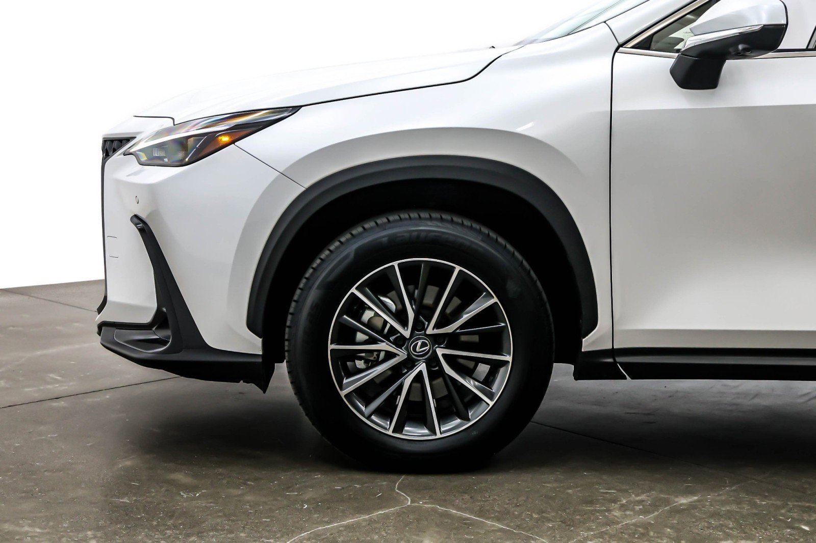 Used 2024 Lexus NX 350h AWD w/ Vision Package image 10