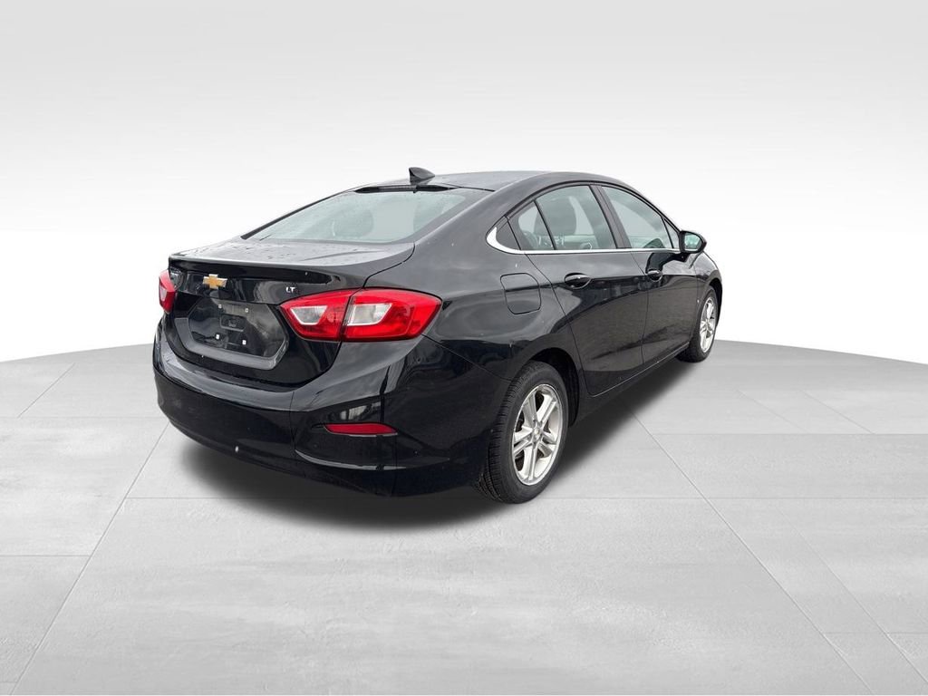Used 2018 Chevrolet Cruze LT w/ Convenience Package image 7