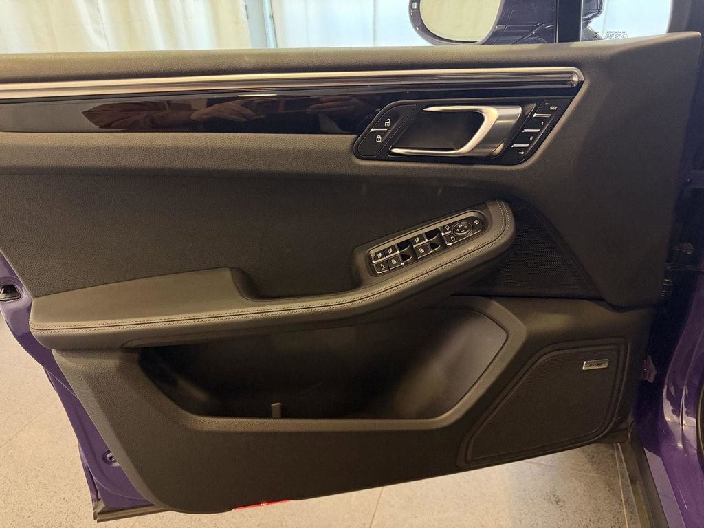 Used 2022 Porsche Macan S image 15