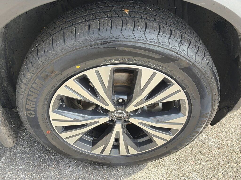 Certified 2023 Nissan Rogue SV image 10