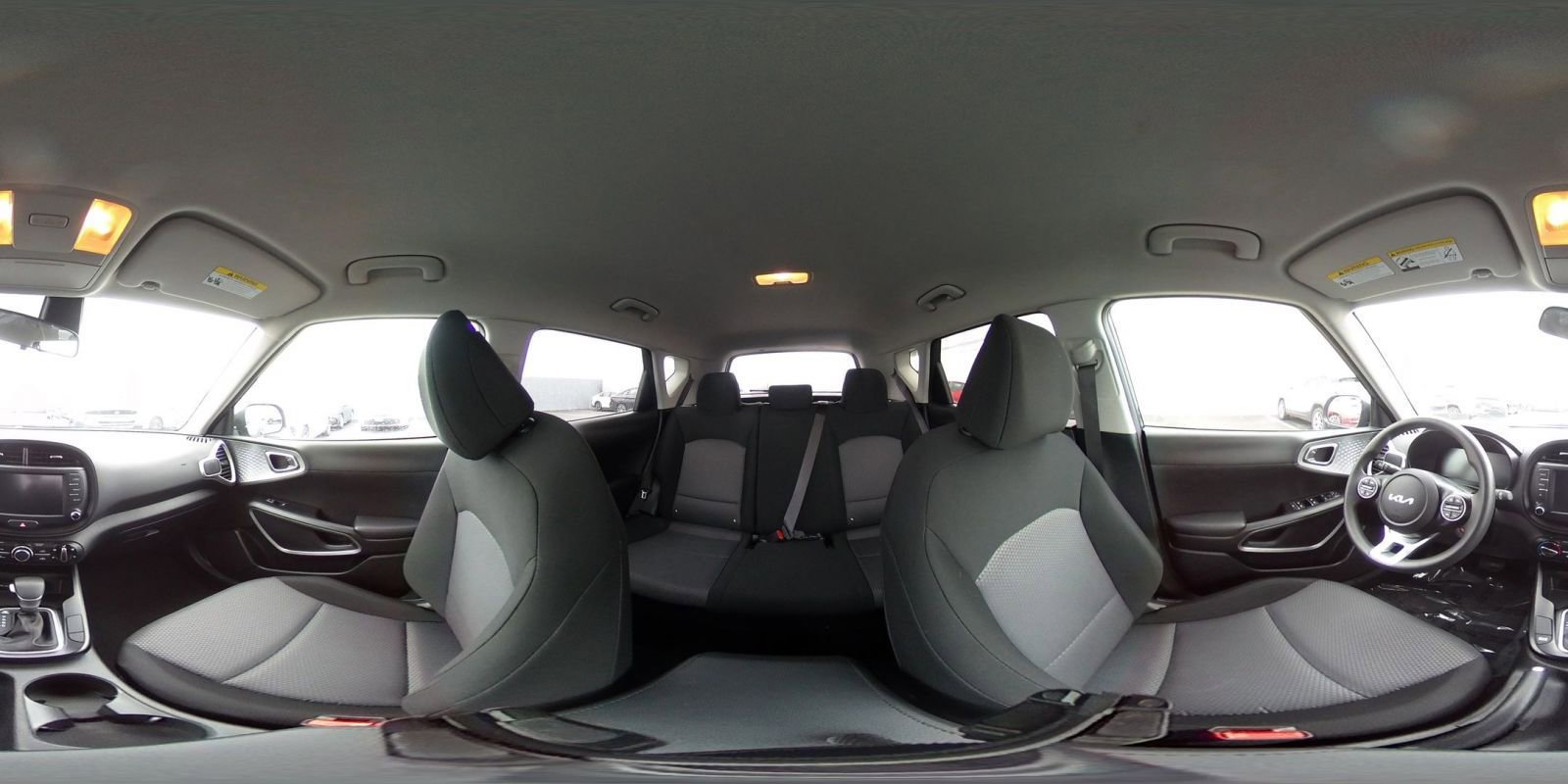 Used 2025 Kia Soul LX w/ LX Technology Package FWD image 40