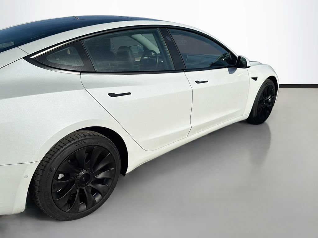 Used 2022 Tesla Model 3 Standard Range RWD image 7
