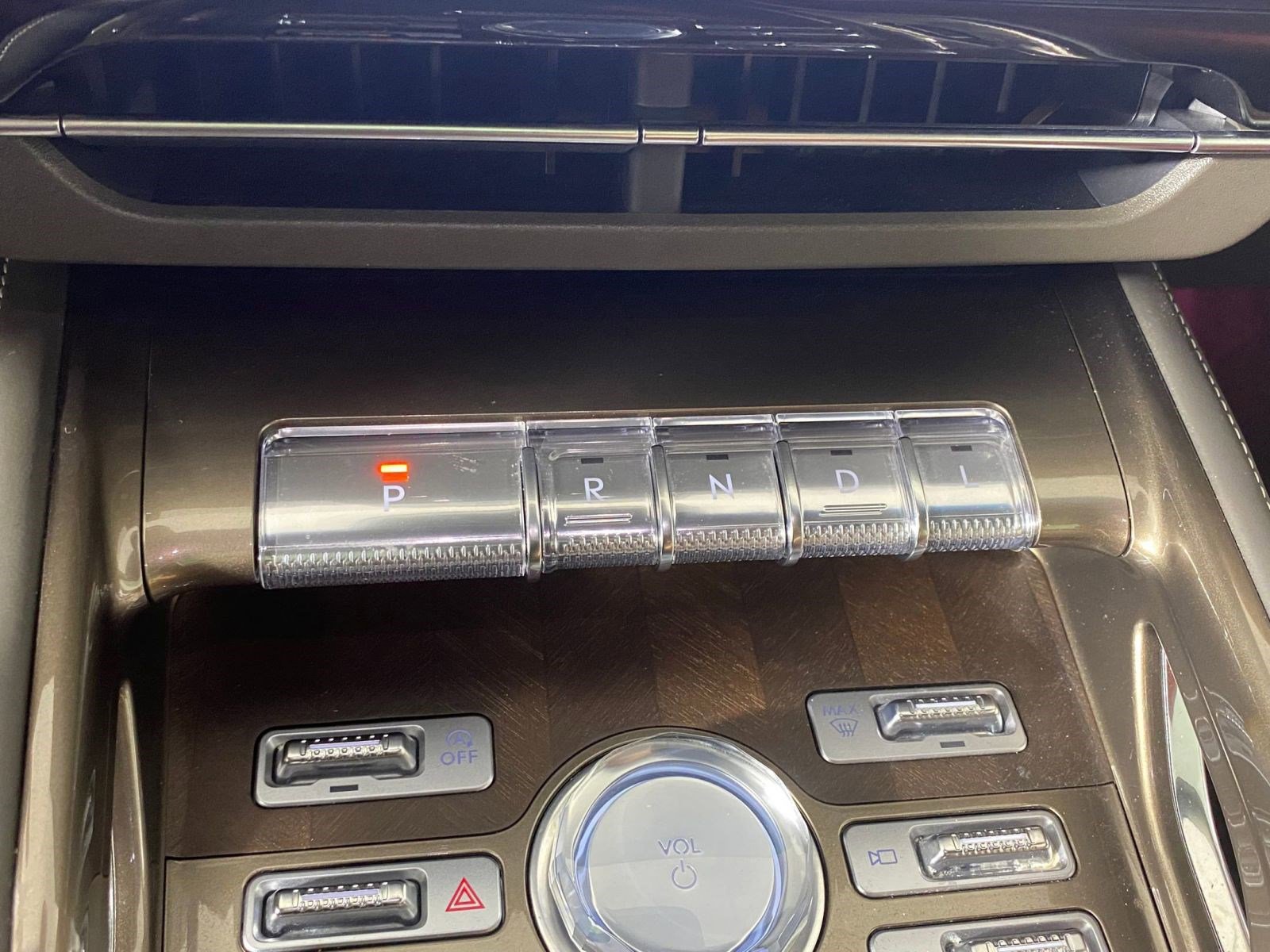 Used 2024 Lincoln Nautilus Black Label image 15