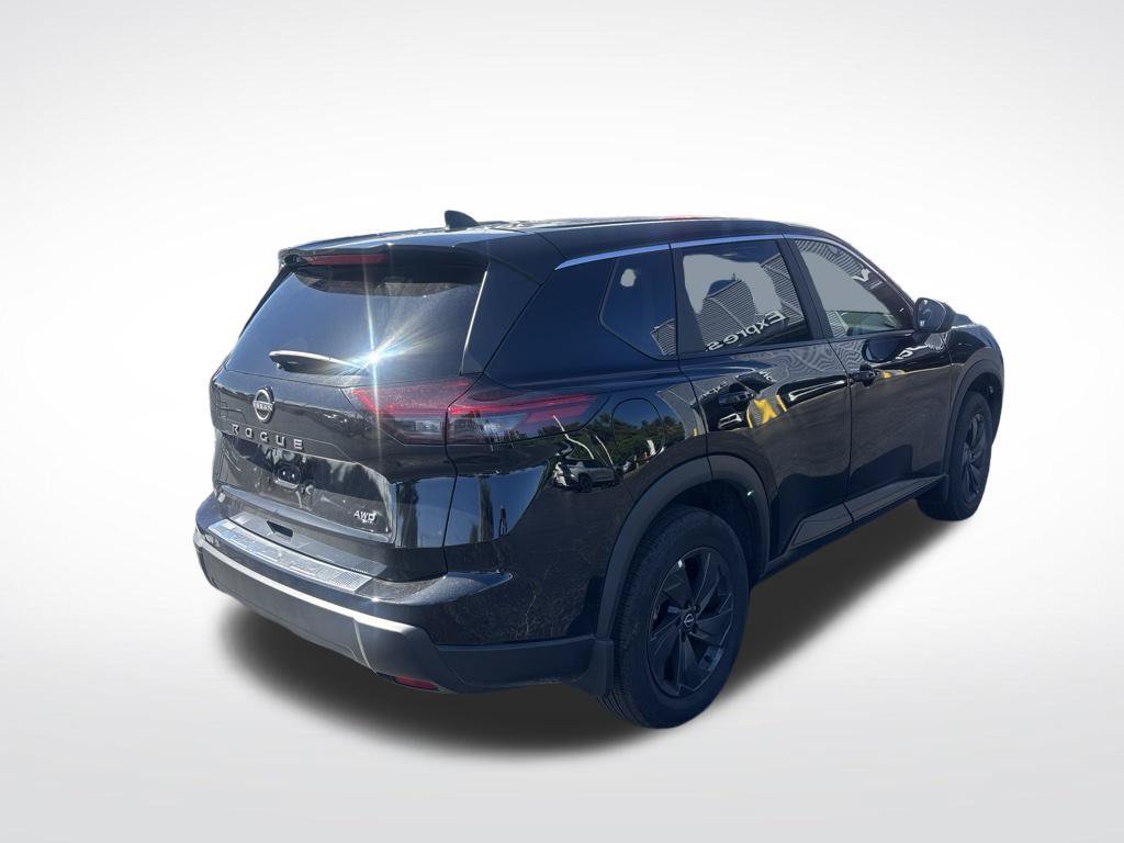 Certified 2026 Nissan Rogue SV AWD/4WD image 9