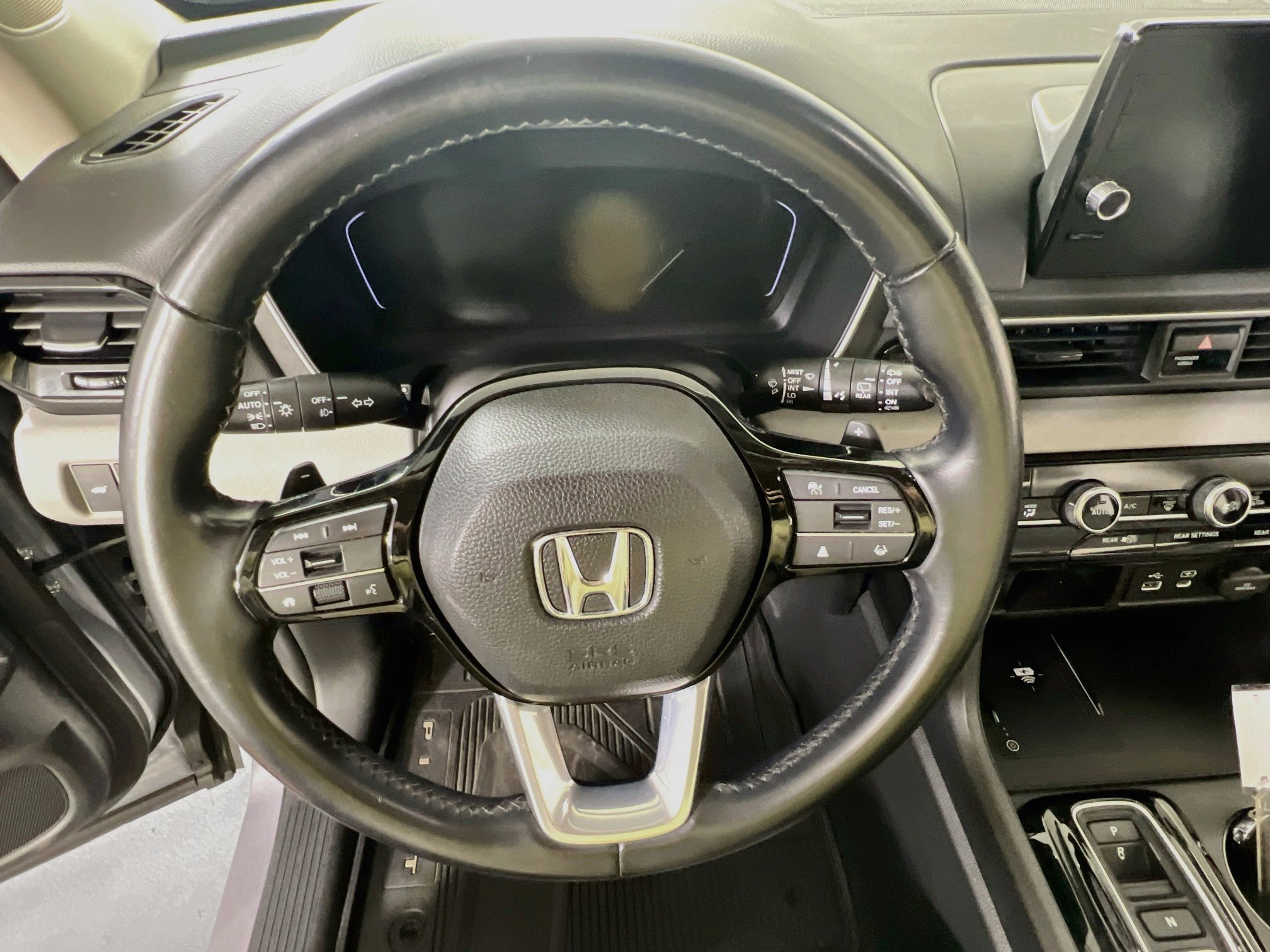 Used 2023 Honda Pilot EX-L image 11