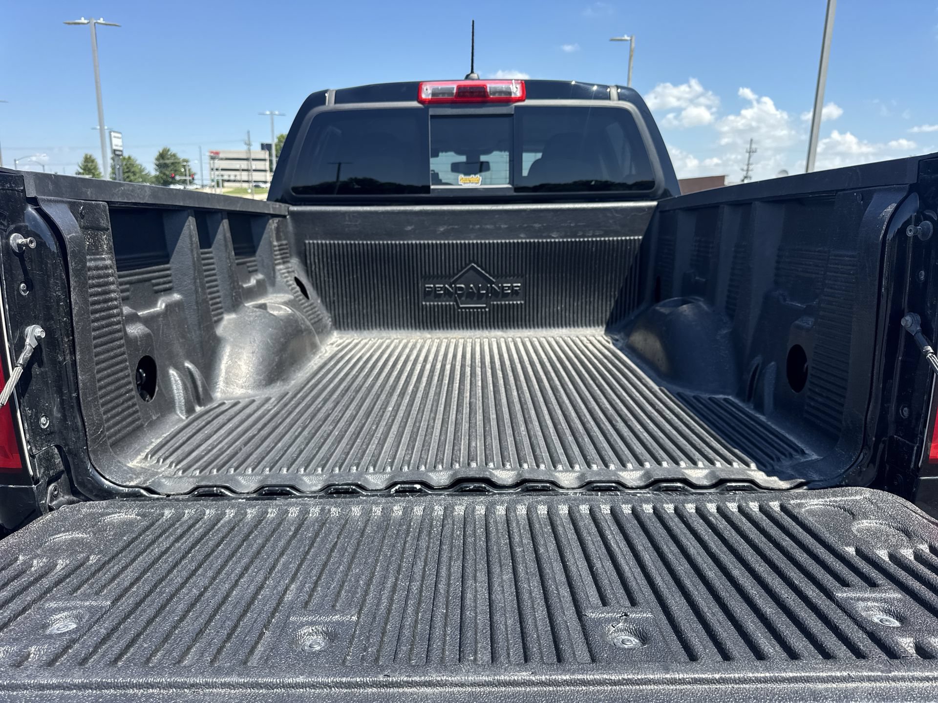 Used 2021 Chevrolet Colorado Z71 AWD/4WD image 24