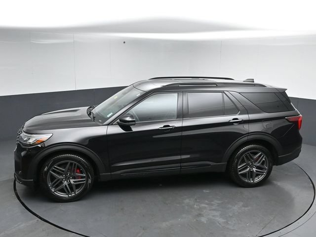 Certified 2025 Ford Explorer ST AWD/4WD image 50