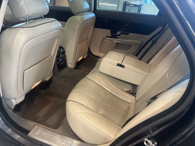 Used 2012 Jaguar XJ L image 29