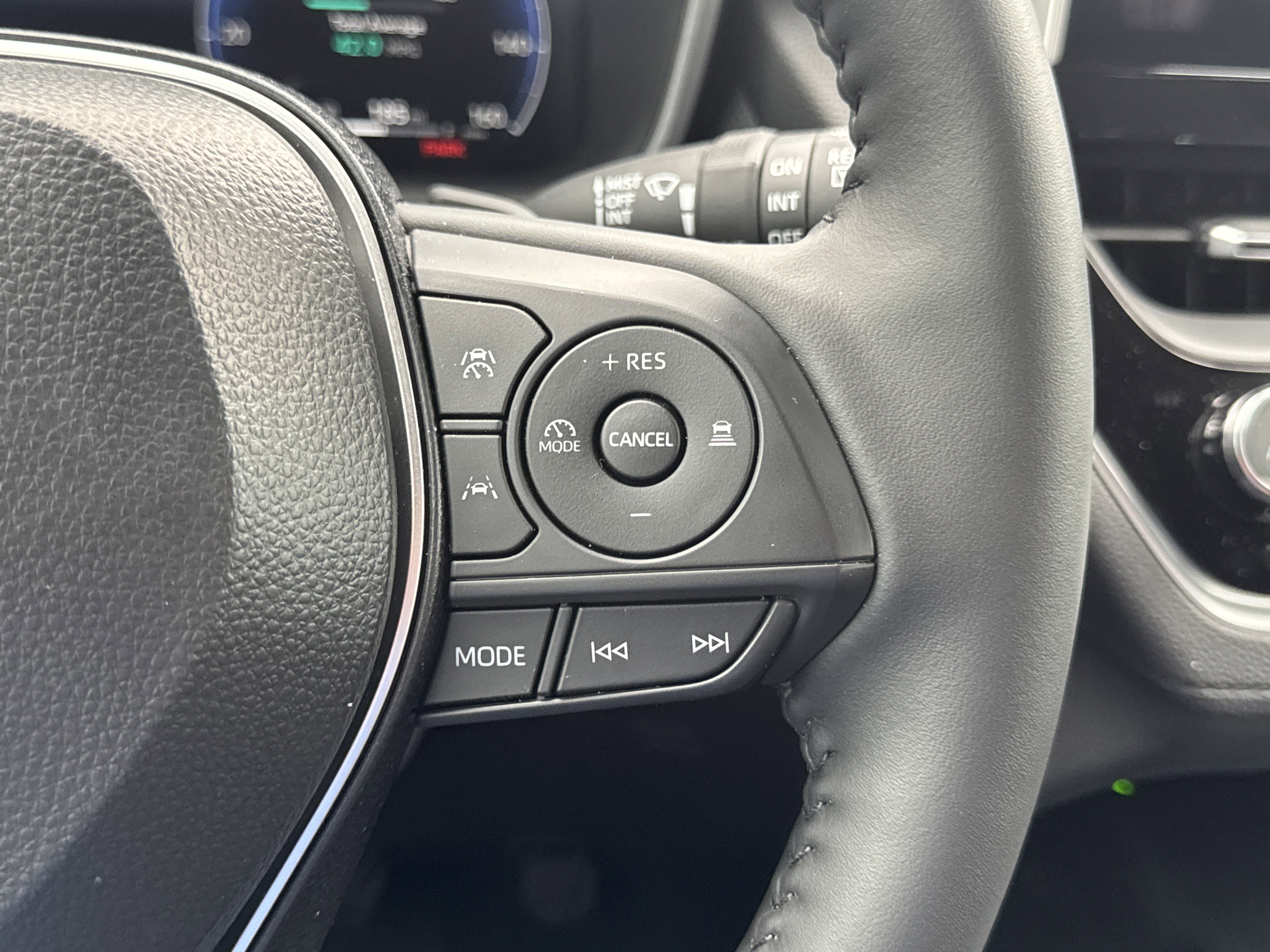 Used 2026 Toyota Corolla Cross XSE w/ Convenience Package image 15