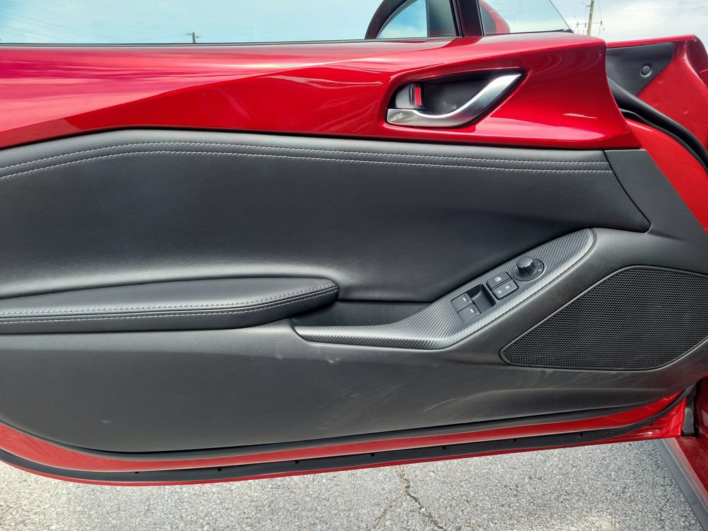 Used 2022 MAZDA MX-5 Miata Grand Touring w/ Weather Package RWD image 8