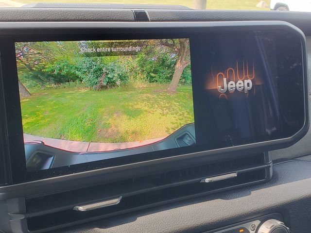 New 2026 Jeep Gladiator Sport AWD/4WD image 19