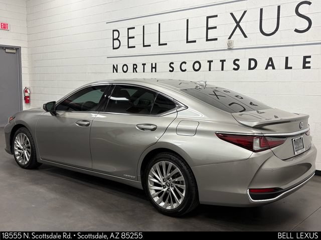 Used 2021 Lexus ES 300h w/ Accessory Package FWD image 9