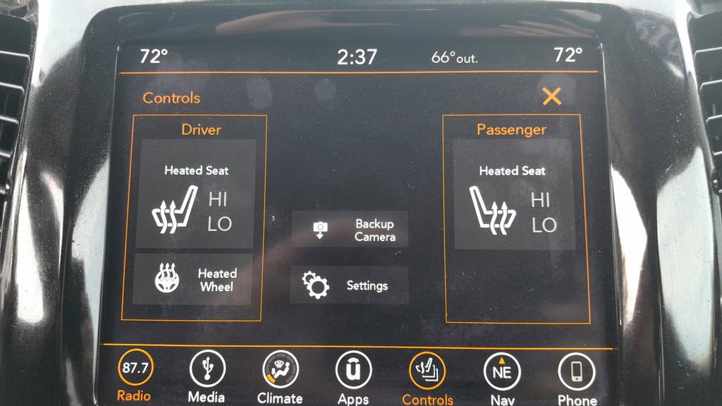 Used 2019 Jeep Cherokee Limited image 28