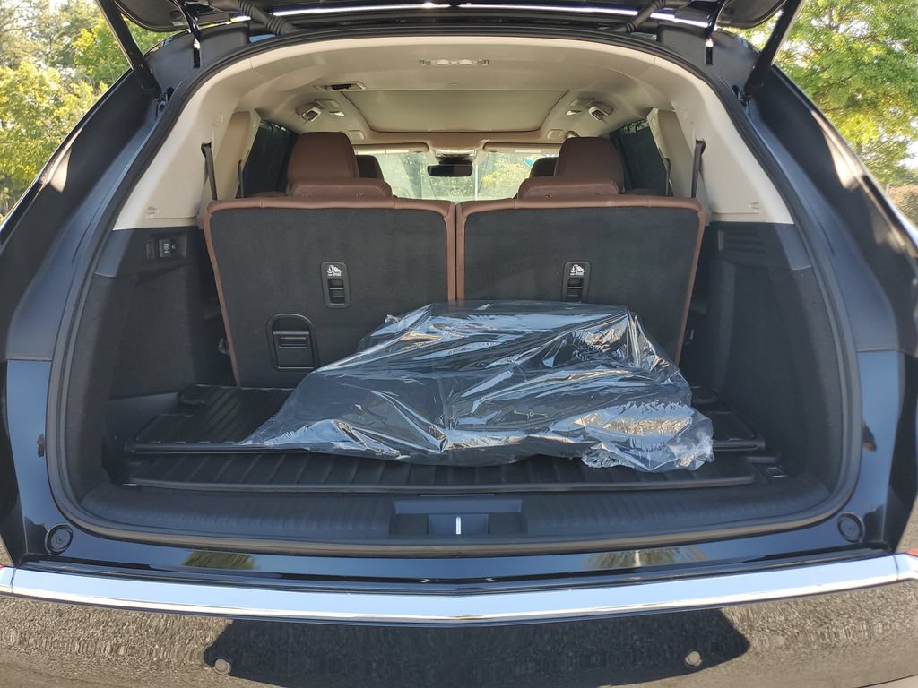 Certified 2026 Acura MDX w/ Technology Package FWD image 9