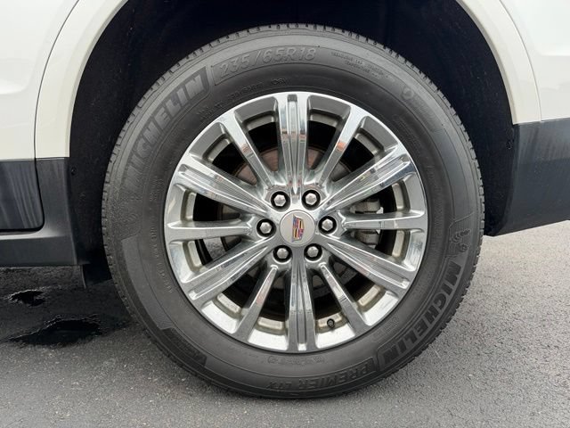 Certified 2018 Cadillac XT5 Luxury w/ Driver Awareness Package AWD/4WD image 5