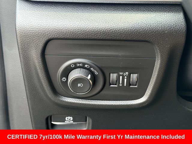 Used 2023 Jeep Grand Cherokee Summit w/ Adv Protech Group IV AWD/4WD image 28