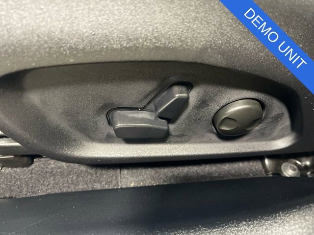 New 2026 Jeep Compass Limited image 12