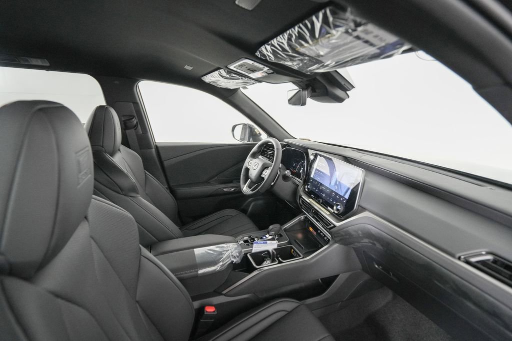 New 2026 Lexus TX 500h AWD image 18